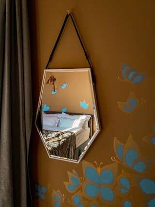 Отель Brim Hotel Тбилиси Трехместный номер с террасой-1